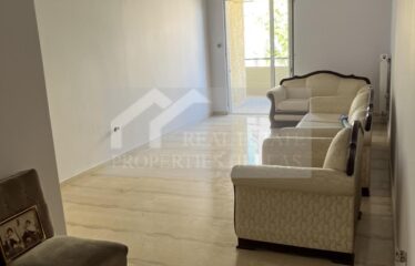 Third floor apartment in Patisia 66 sq.m front facing through