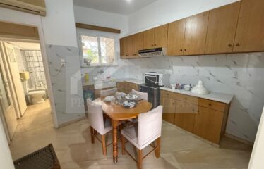 Aigaleo detached house with a 59 m² ground floor and a 101 m² first floor